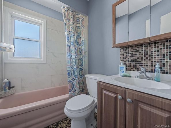 206 Hunnewell Avenue, Elmont NY 11003