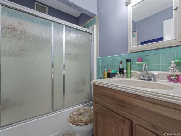 206 Hunnewell Avenue, Elmont NY 11003