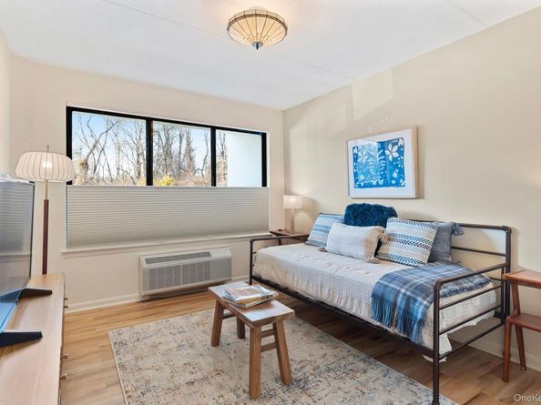 100 High Point Drive 305, Hartsdale NY 10530