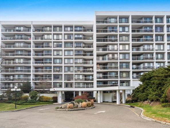 100 High Point Drive 305, Hartsdale NY 10530