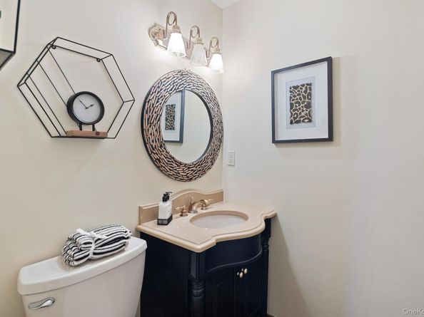 100 High Point Drive 305, Hartsdale NY 10530