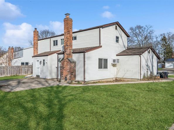 105 Loop Drive, Sayville NY 11782