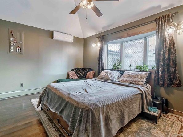 27 W 11th Road, Broad Channel NY 11693