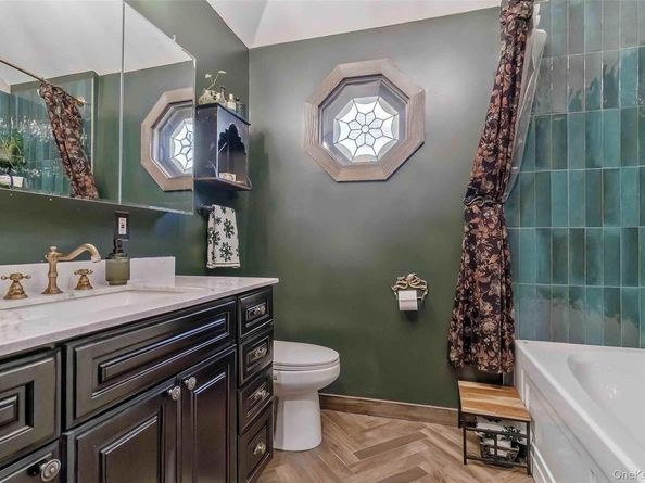 27 W 11th Road, Broad Channel NY 11693