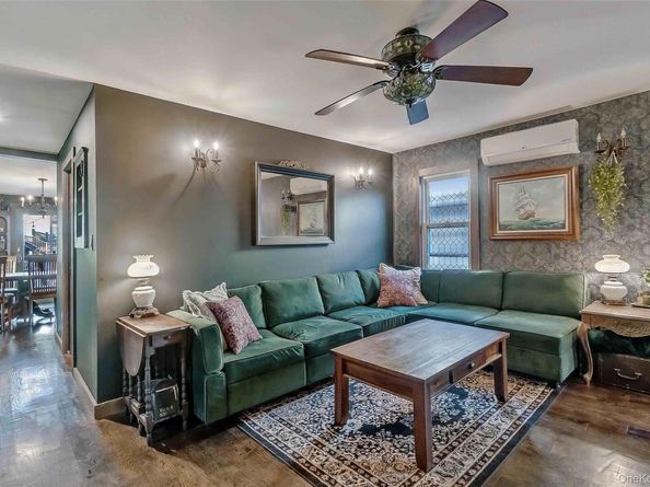 27 W 11th Road, Broad Channel NY 11693