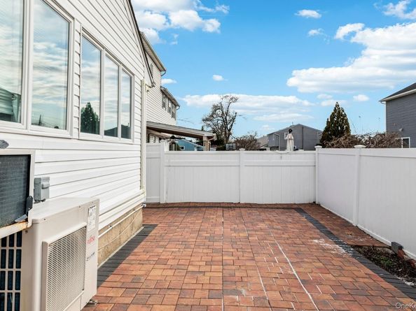 204A Broadway, Massapequa Park NY 11762