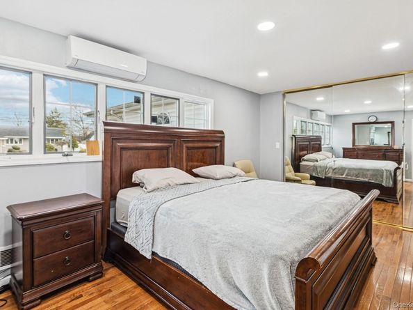 204A Broadway, Massapequa Park NY 11762