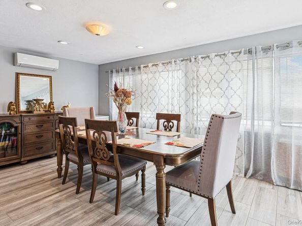 204A Broadway, Massapequa Park NY 11762