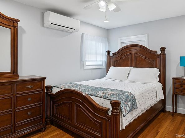 204A Broadway, Massapequa Park NY 11762