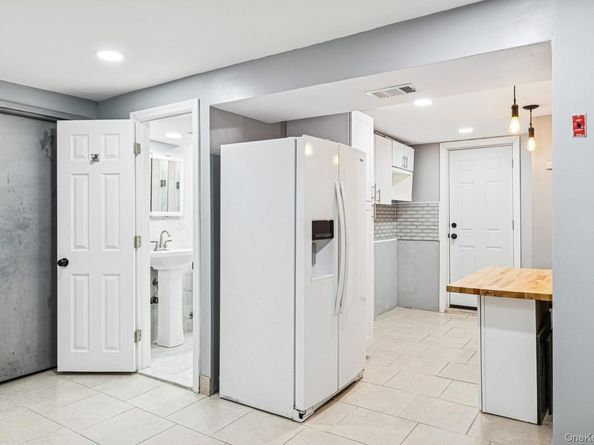 204A Broadway, Massapequa Park NY 11762