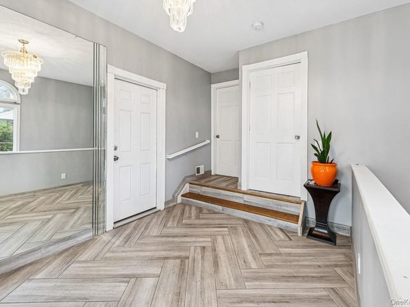 204A Broadway, Massapequa Park NY 11762