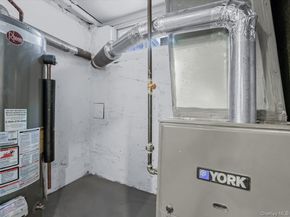 10514 Van Wyck Expressway, Richmond Hill S. NY 11419