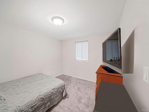 268 Brettonwoods Drive, Coram NY 11727