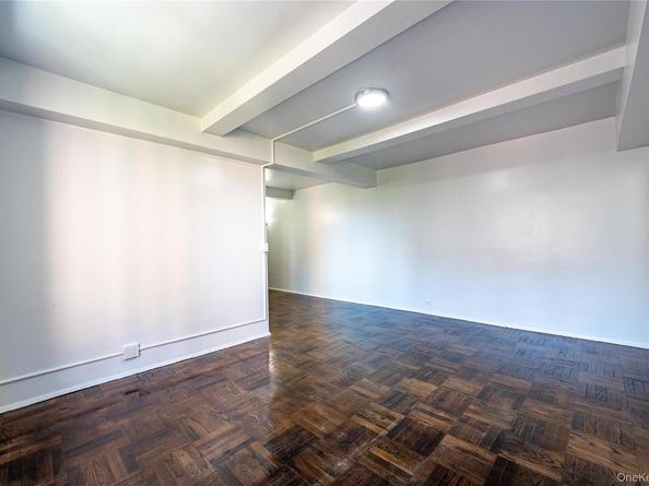 11 Metropolitan Oval 5F, Bronx NY 10462