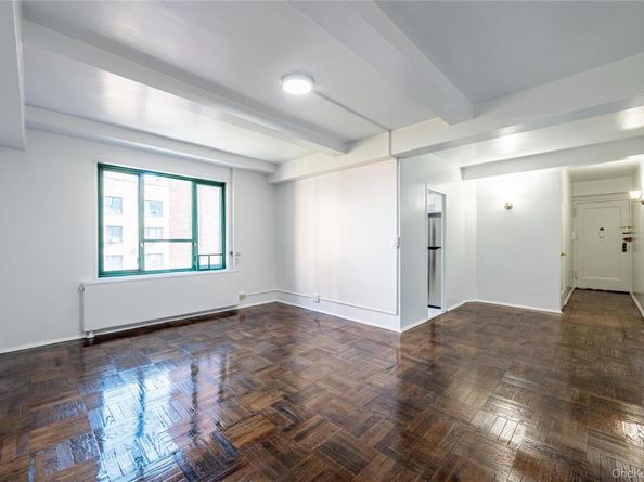 11 Metropolitan Oval 5F, Bronx NY 10462