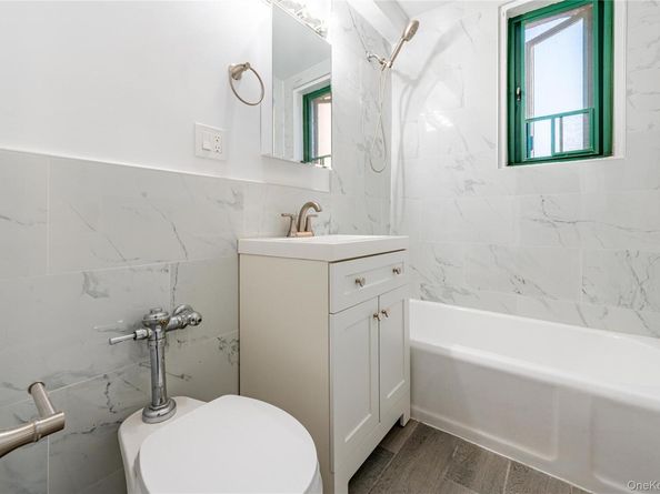 11 Metropolitan Oval 5F, Bronx NY 10462