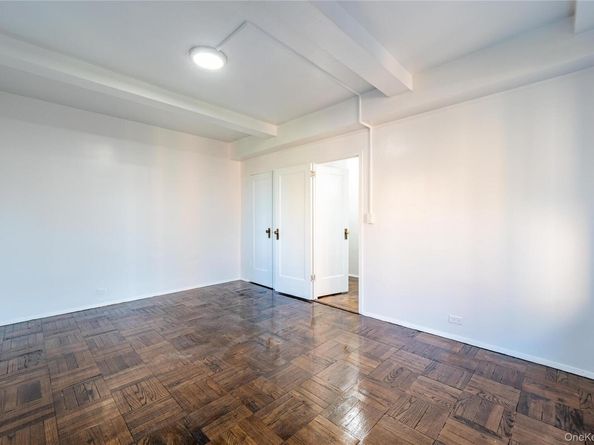 11 Metropolitan Oval 5F, Bronx NY 10462