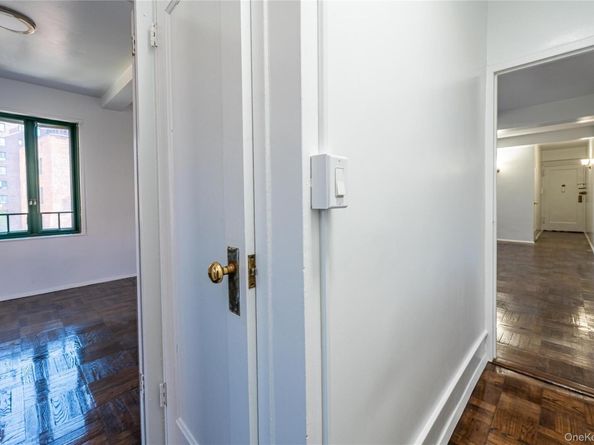 11 Metropolitan Oval 5F, Bronx NY 10462