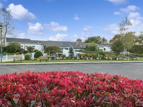 99 Village Circle W, Manorville NY 11949