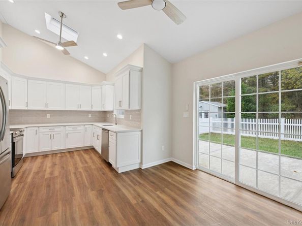 99 Village Circle W, Manorville NY 11949