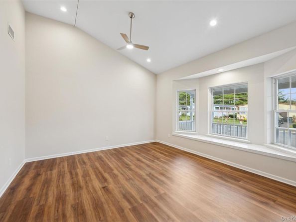 99 Village Circle W, Manorville NY 11949