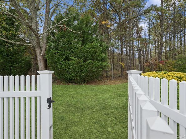99 Village Circle W, Manorville NY 11949
