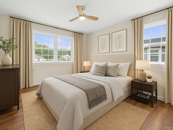 99 Village Circle W, Manorville NY 11949