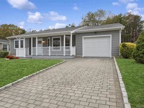 99 Village Circle W, Manorville NY 11949