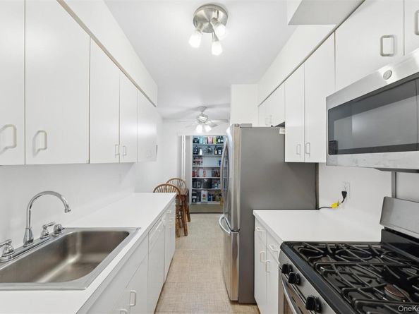 77 S Park Avenue B2, Rockville Centre NY 11570