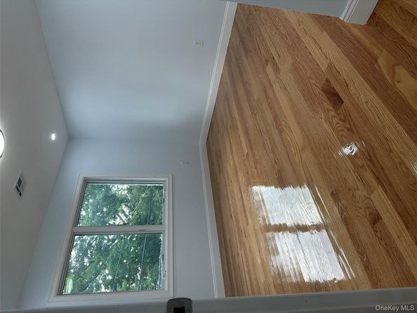 244 Andrews Road, Mineola NY 11501