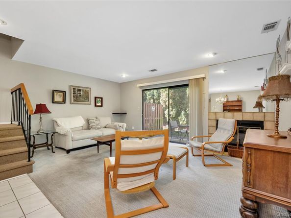 22 Balsam Court 22, Wantagh NY 11793