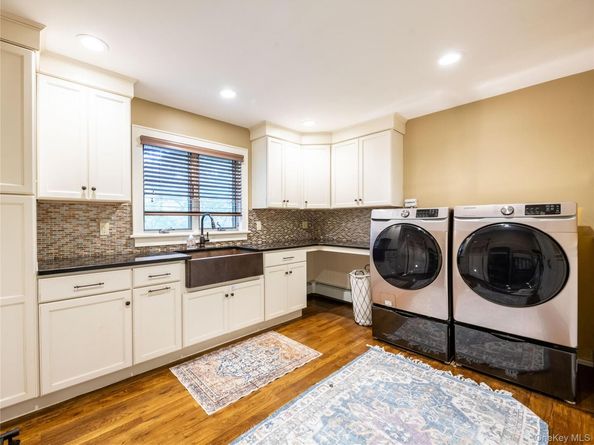 6 Arbutus Road, Greenlawn NY 11740