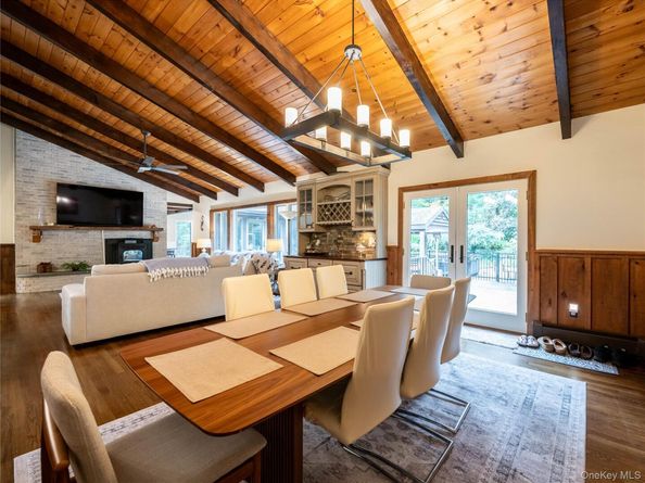 6 Arbutus Road, Greenlawn NY 11740