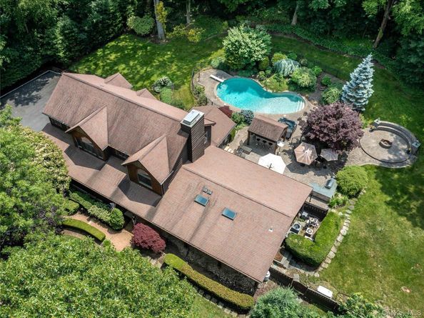 6 Arbutus Road, Greenlawn NY 11740
