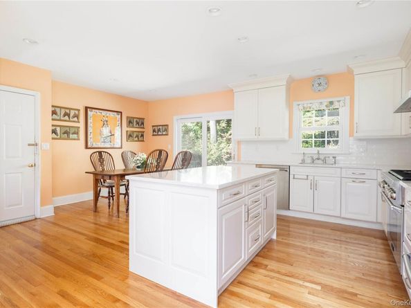 7 Rabbit Run, Glen Cove NY 11542