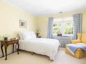 7 Rabbit Run, Glen Cove NY 11542