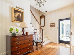 7 Rabbit Run, Glen Cove NY 11542