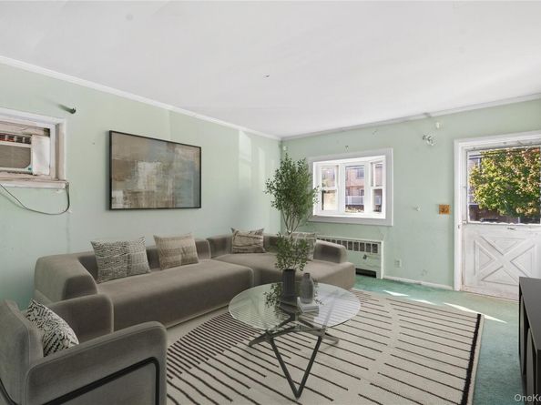 24 Hickory Road, Port Washington NY 11050