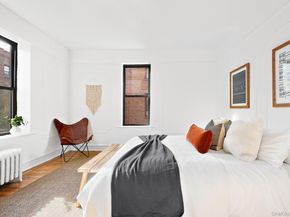 41-42 42nd E4, Sunnyside NY 11104