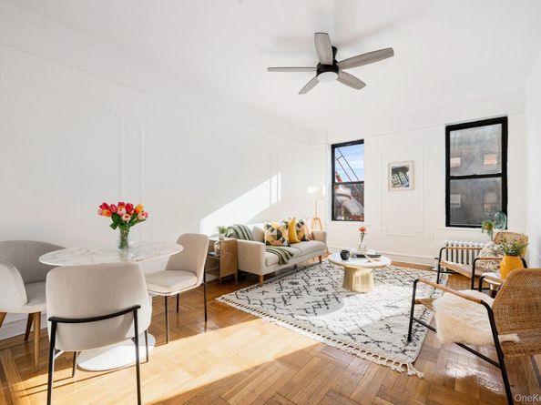 41-42 42nd E4, Sunnyside NY 11104