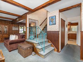 32 Ravenwood Drive, Kings Park NY 11754