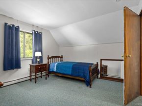 32 Ravenwood Drive, Kings Park NY 11754