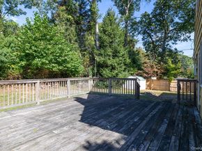 32 Ravenwood Drive, Kings Park NY 11754