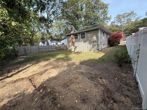 50 Newcomb Trail, Ridge NY 11961