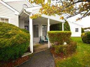 1 Willow Court, Manorville NY 11949