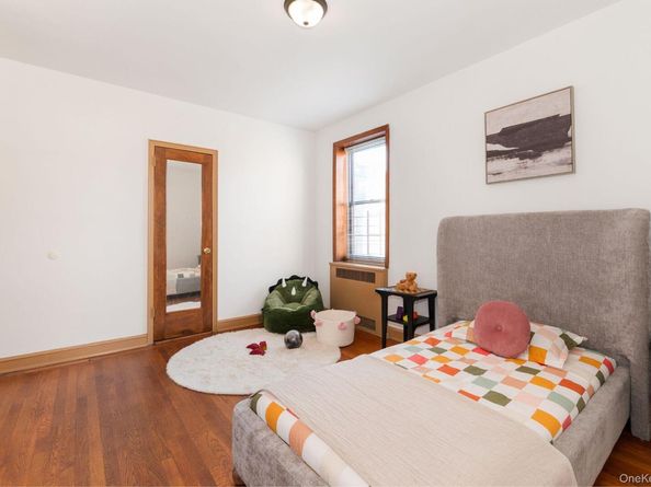 25-40 31st Avenue 6M, Astoria NY 11106