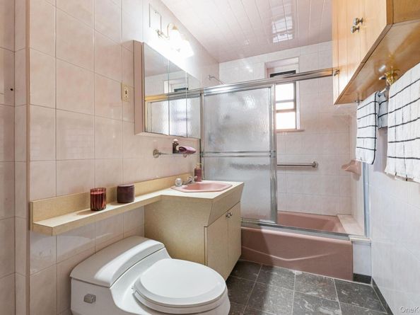 25-40 31st Avenue 6M, Astoria NY 11106