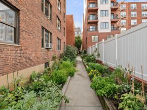 25-40 31st Avenue 6M, Astoria NY 11106