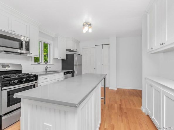25 Midway Road, White Plains NY 10607