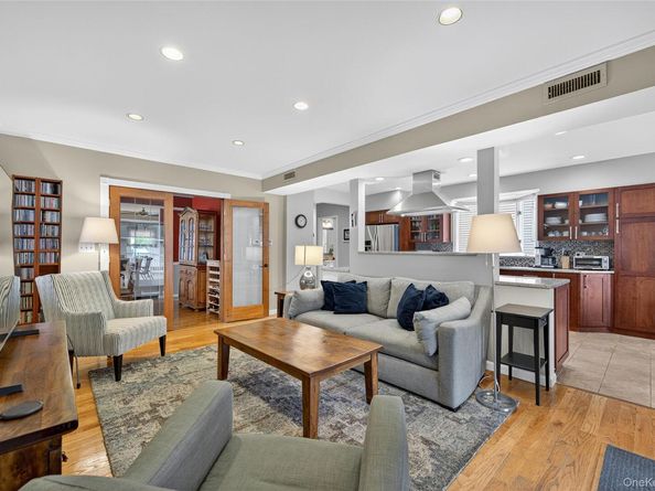 149 Hughes Place, Albertson NY 11507